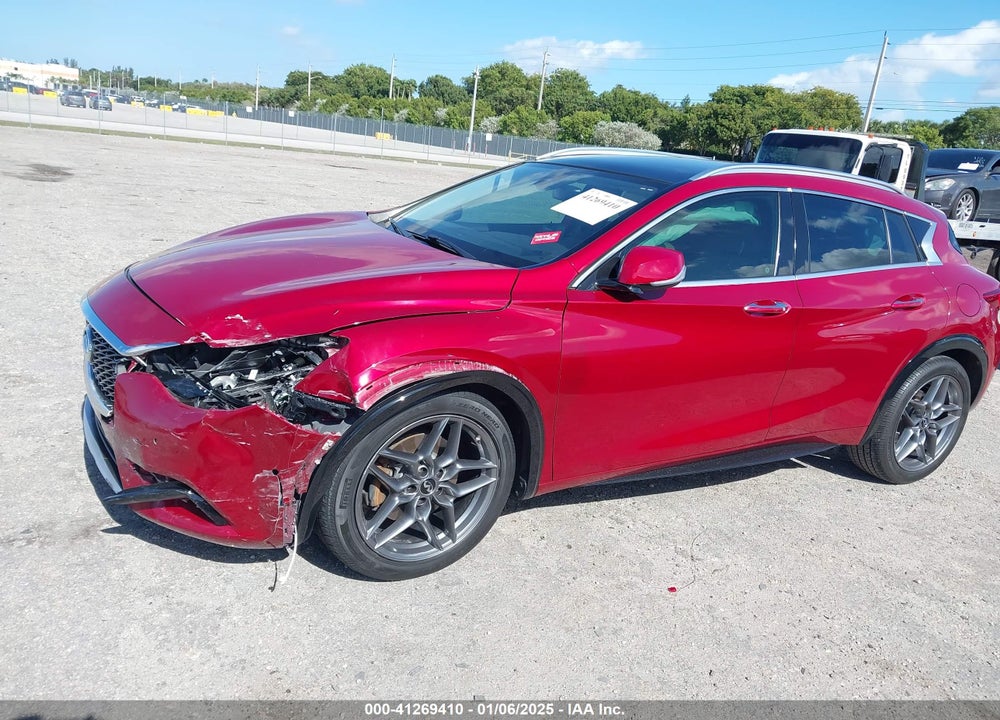 2018 INFINITI QX30 PREMIUM VIN: SJKCH5CP8JA052755