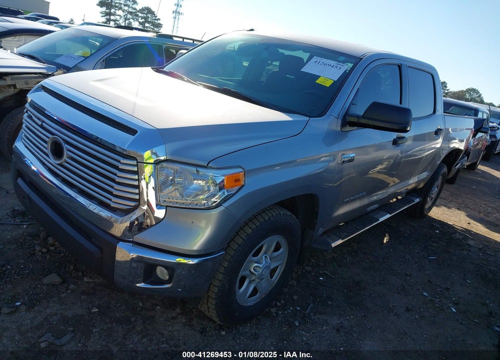 2017 TOYOTA TUNDRA SR5 5.7L V8 VIN: 5TFDW5F17HX672296