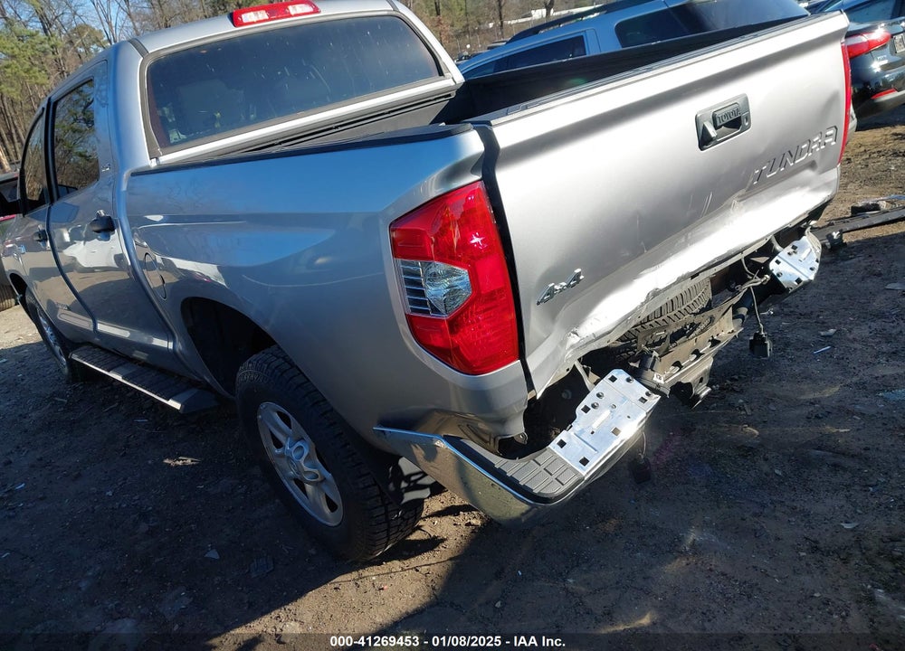 2017 TOYOTA TUNDRA SR5 5.7L V8 VIN: 5TFDW5F17HX672296