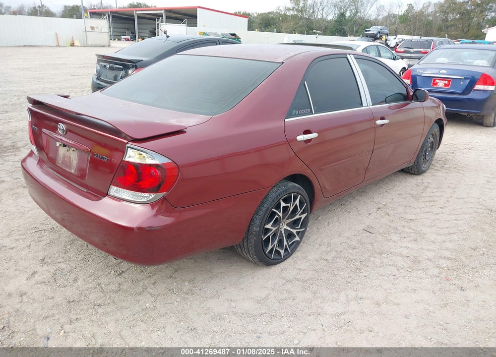 2005 TOYOTA CAMRY SE VIN: 4T1BE32K75U055311