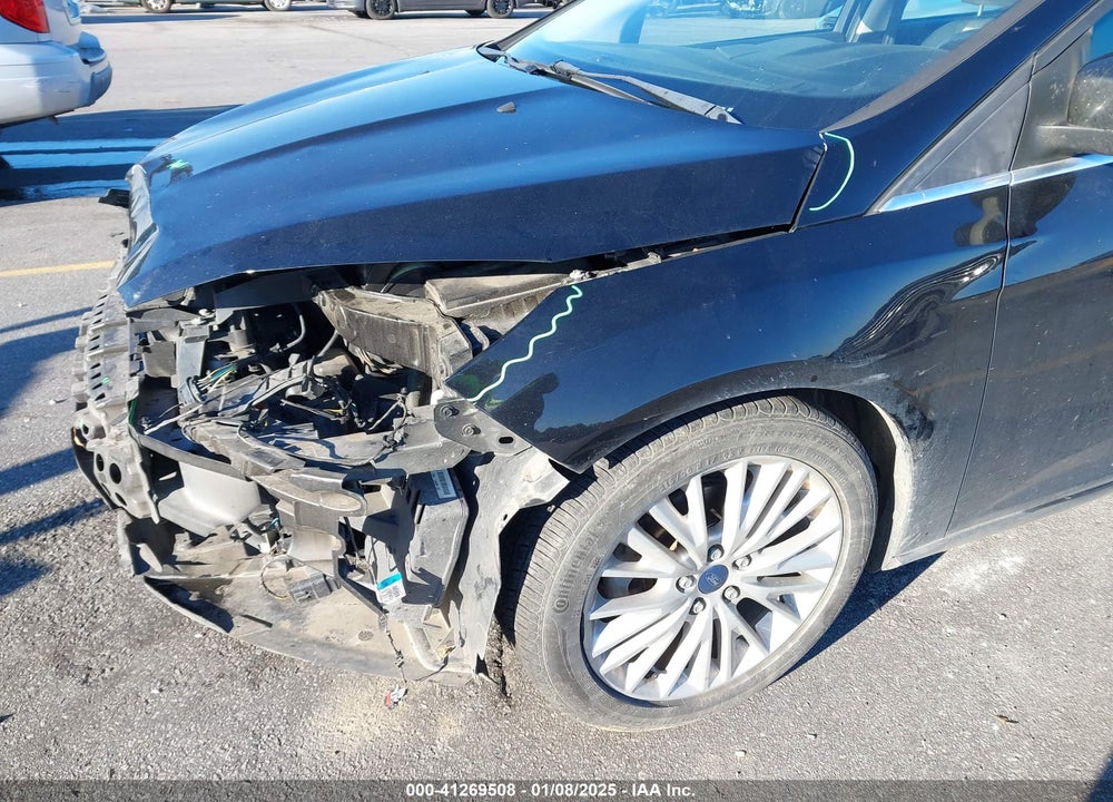 2018 FORD FOCUS TITANIUM VIN: 1FADP3N28JL293970