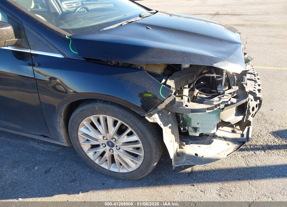 2018 FORD FOCUS TITANIUM VIN: 1FADP3N28JL293970