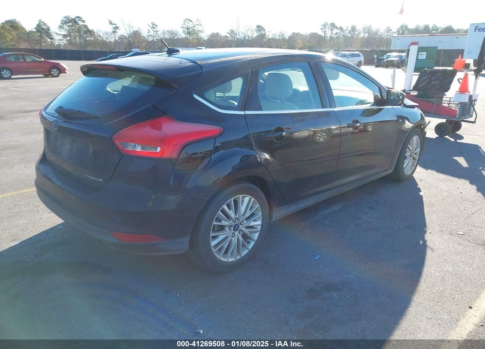 2018 FORD FOCUS TITANIUM VIN: 1FADP3N28JL293970
