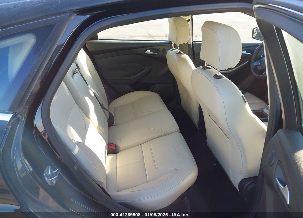 2018 FORD FOCUS TITANIUM VIN: 1FADP3N28JL293970