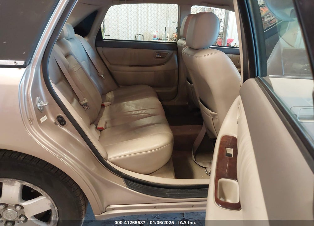 2000 TOYOTA AVALON XL VIN: 4T1BF28B8YU112814