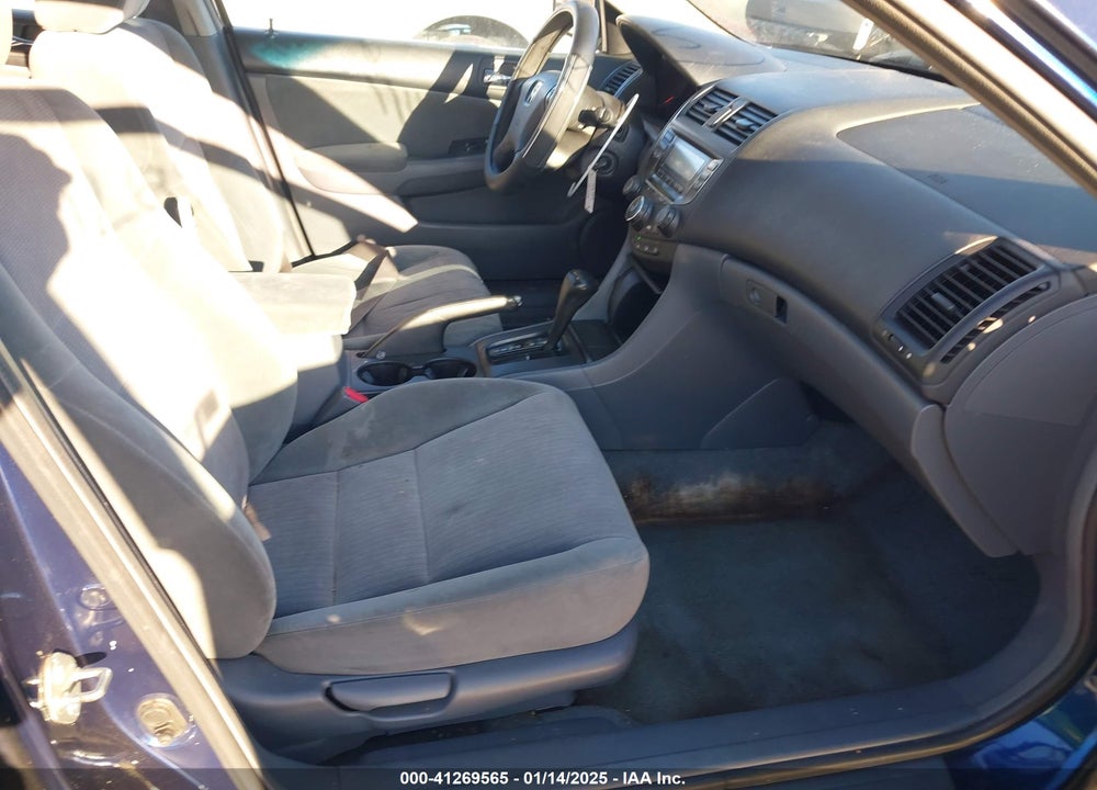 2004 HONDA ACCORD 2.4 LX VIN: 1HGCM563X4A098746