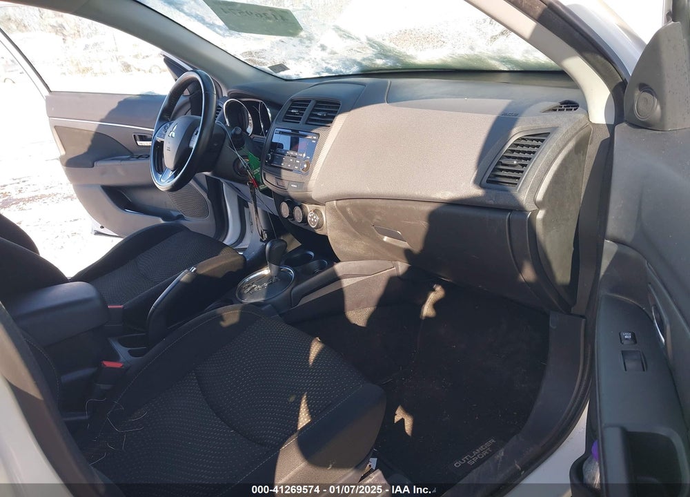 2016 MITSUBISHI OUTLANDER SPORT 2.0 ES VIN: JA4AP3AU0GZ060895