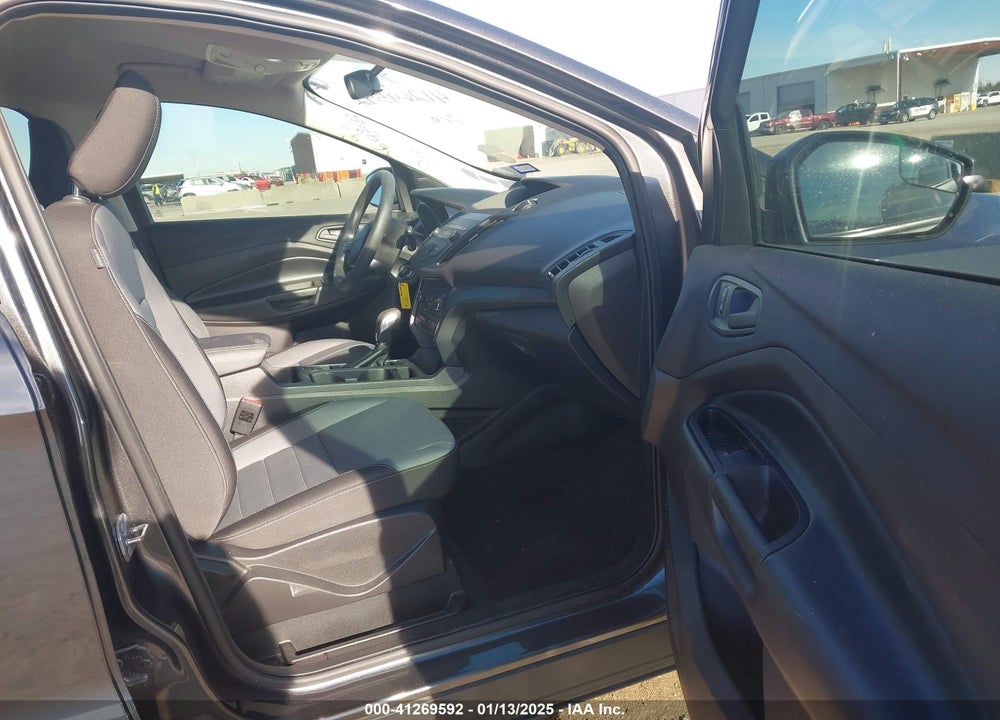 2019 FORD ESCAPE S VIN: 1FMCU0F71KUB57968