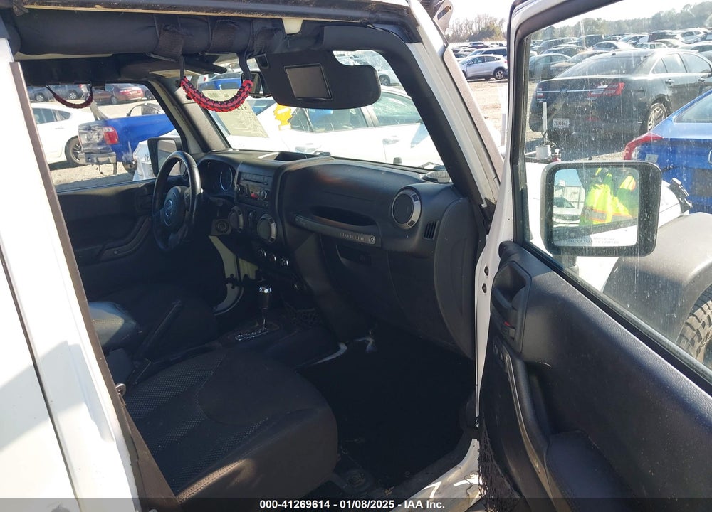 2016 JEEP WRANGLER UNLIMITED BLACK BEAR VIN: 1C4BJWDG8GL111016
