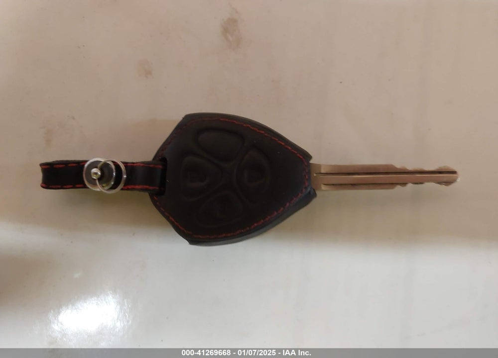 2007 TOYOTA RAV4 VIN: JTMBD33VX76033374