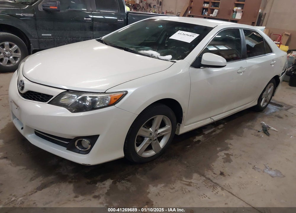 2014 TOYOTA CAMRY SE VIN: 4T1BF1FK7EU400364