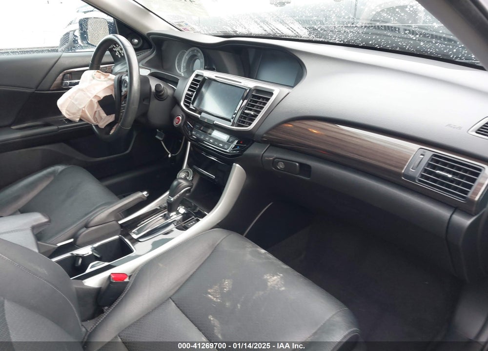 2016 HONDA ACCORD VIN: 1HGCR3F93GA031758