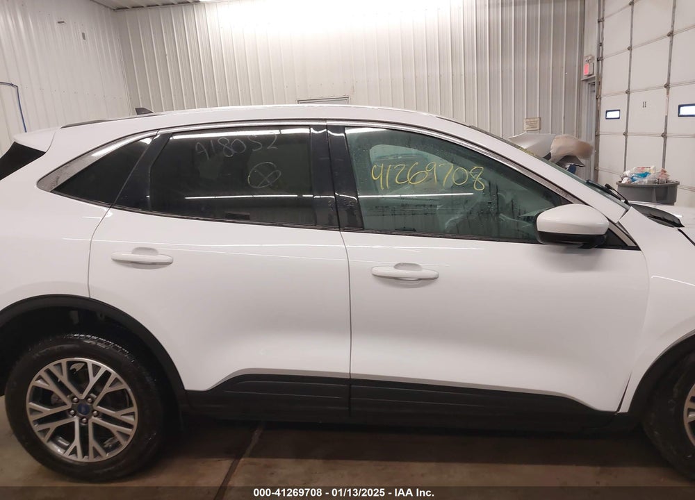 2022 FORD ESCAPE VIN: 1FMCU9H65NUA18052