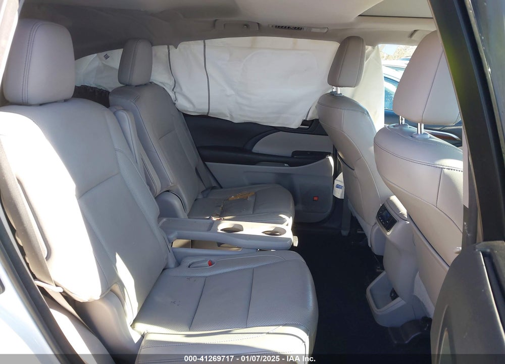 2015 TOYOTA HIGHLANDER LIMITED V6 VIN: 5TDYKRFHXFS085059