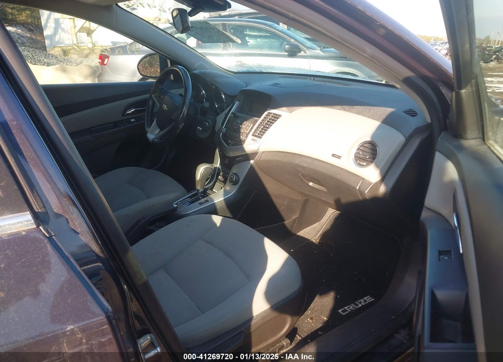 2014 CHEVROLET CRUZE 1LT AUTO VIN: 1G1PC5SB4E7233663