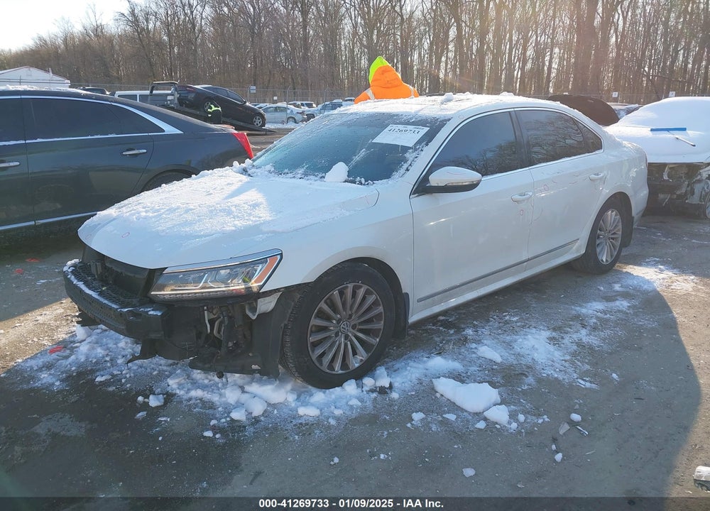 2017 VOLKSWAGEN PASSAT VIN: 1VWBT7A3XHC003822