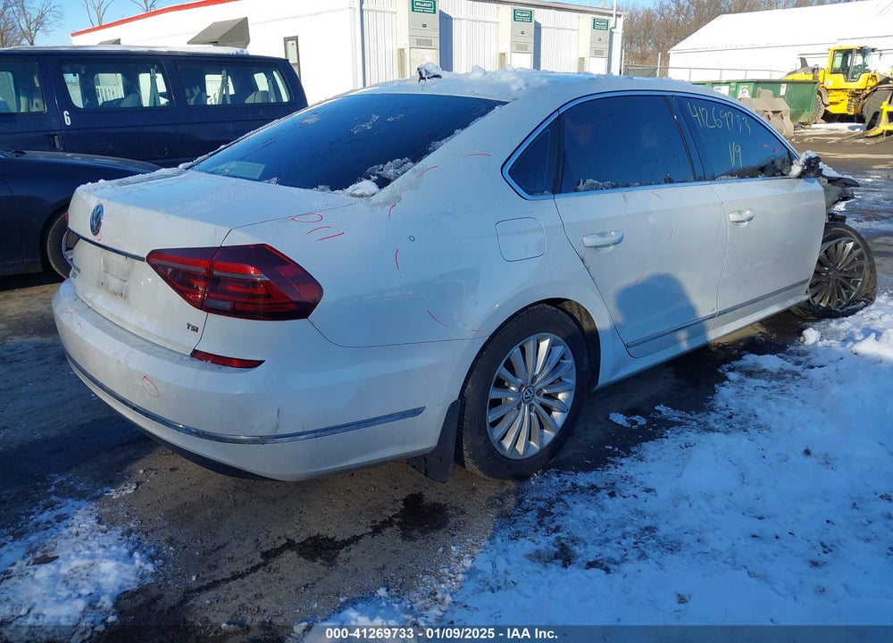 2017 VOLKSWAGEN PASSAT VIN: 1VWBT7A3XHC003822