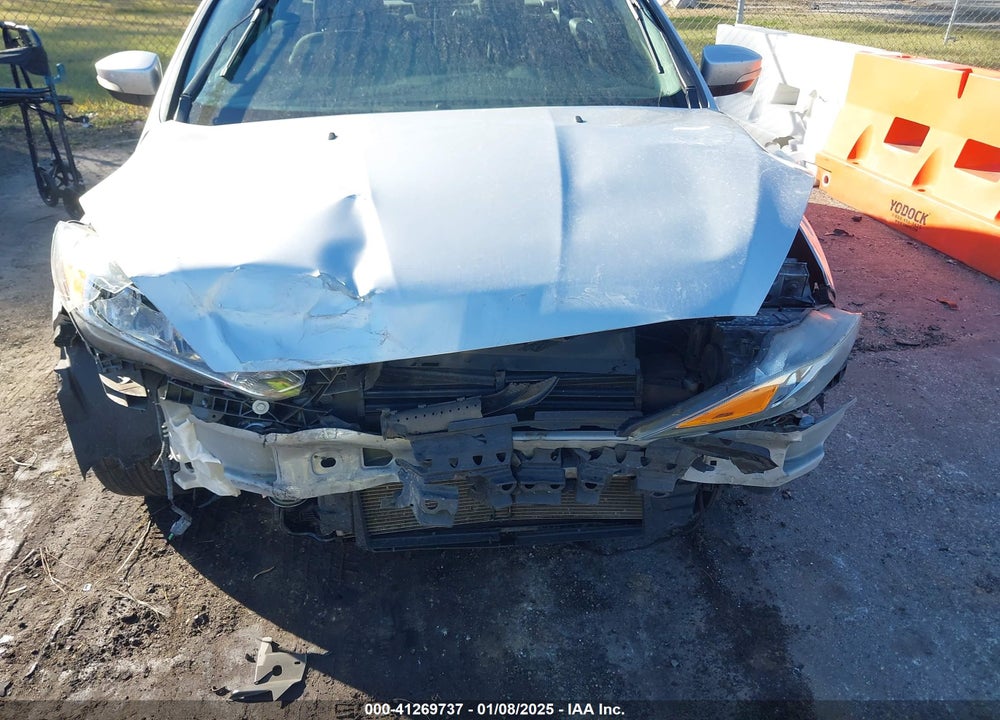 2015 FORD FOCUS VIN: 1FADP3F21FL215360