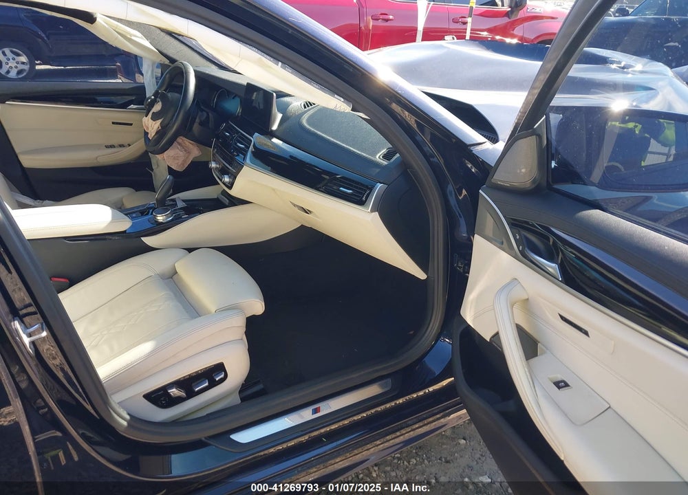 2017 BMW 540 VIN: WBAJE5C36HG914617