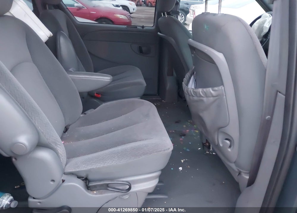 2005 CHRYSLER TOWN & COUNTRY VIN: 1C4GP45R85B130953