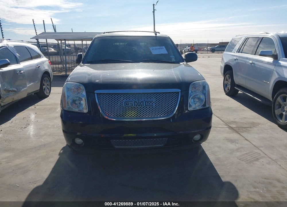 2008 GMC YUKON DENALI VIN: 1GKFK63888J131759