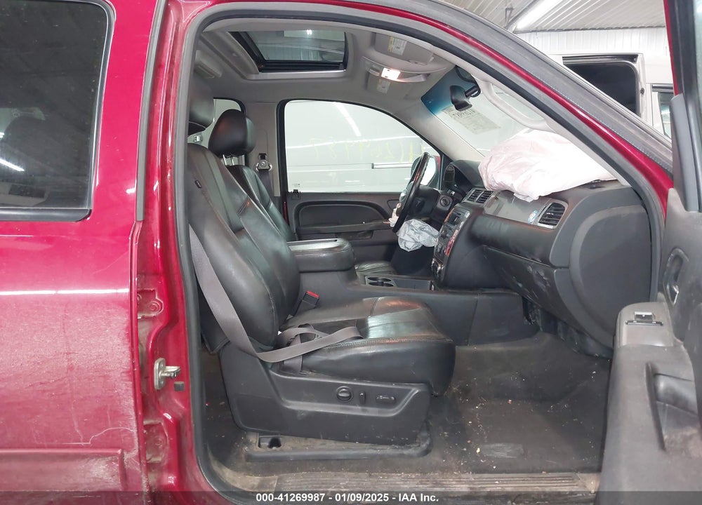 2013 CHEVROLET SUBURBAN 1500 LT VIN: 1GNSKJE7XDR321874