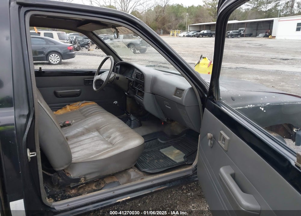 1990 TOYOTA PICKUP 1/2 TON SHORT WHEELBASE VIN: JT4RN81RXL0043091