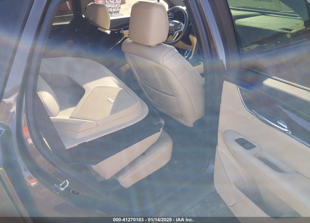2019 CADILLAC XT5 LUXURY VIN: 1GYKNDRS7KZ162402