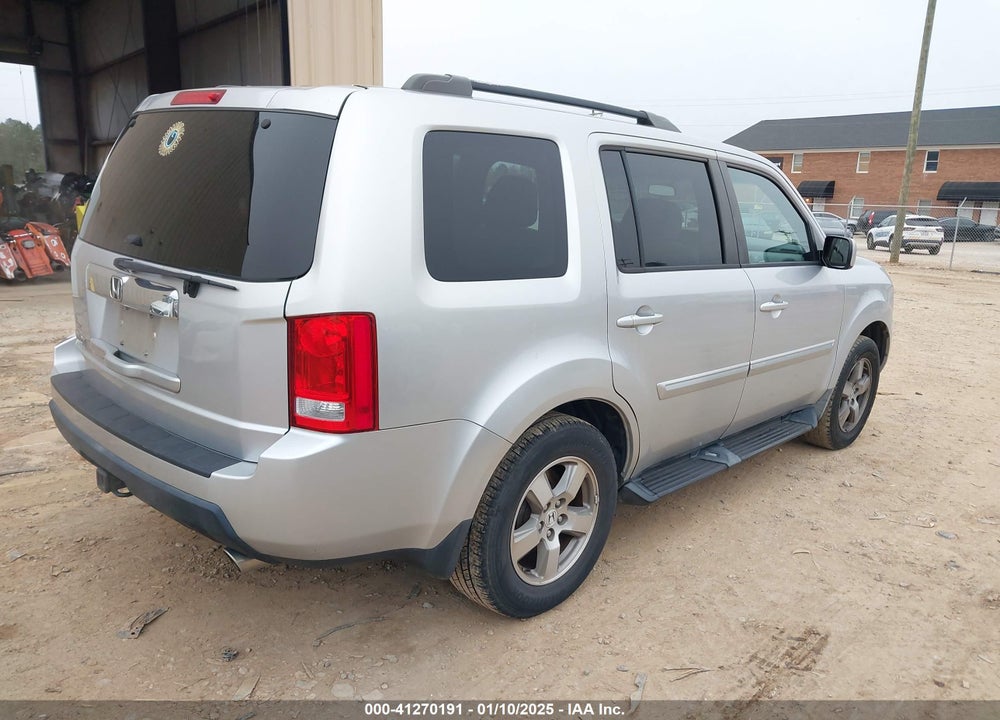 2011 HONDA PILOT EX VIN: 5FNYF3H40BB017721