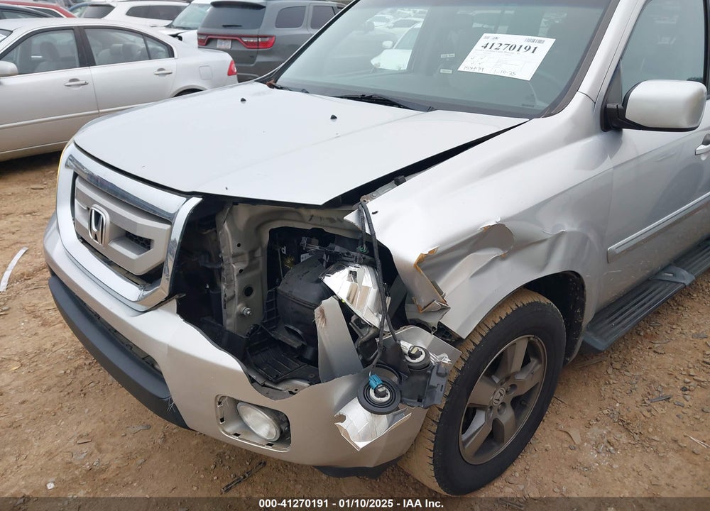 2011 HONDA PILOT EX VIN: 5FNYF3H40BB017721