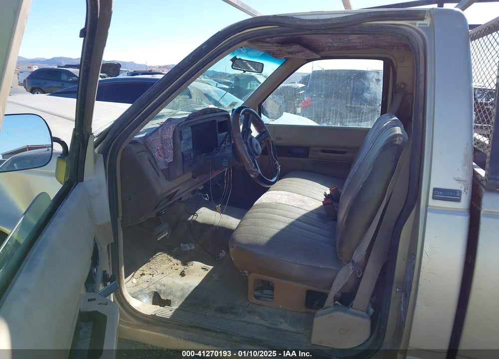 1988 CHEVROLET GMT-400 C1500 VIN: 2GCDC14Z9J1154008