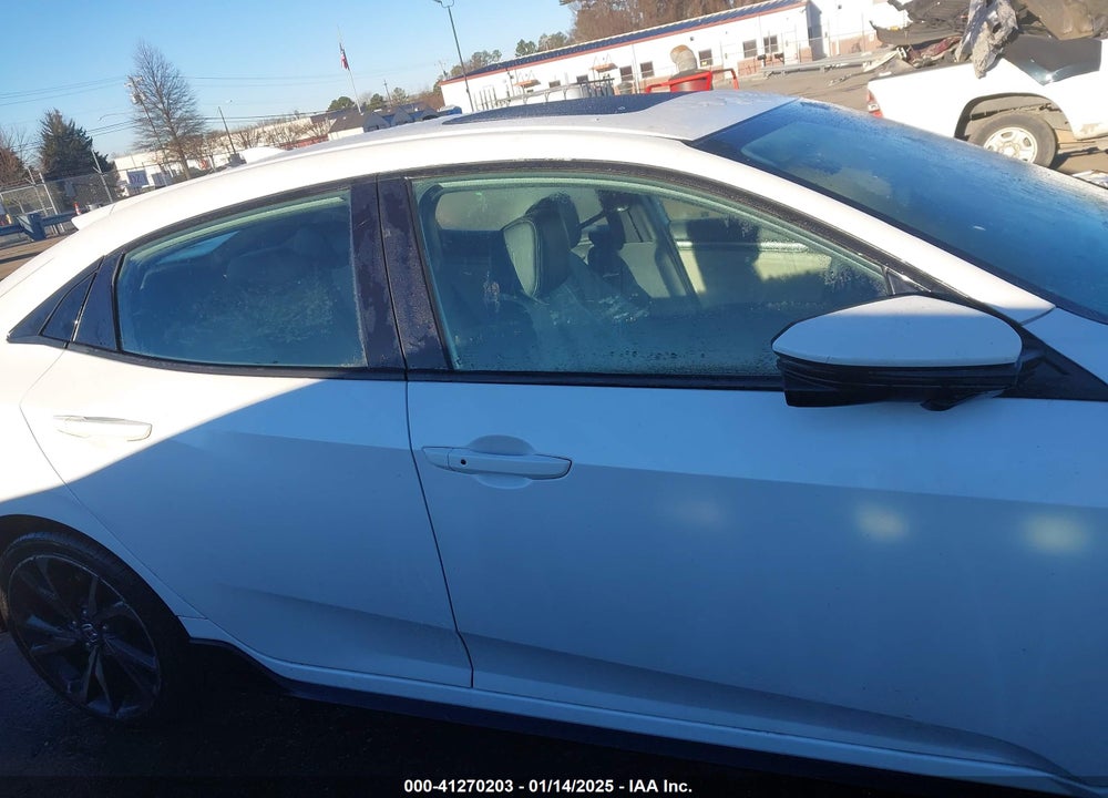 2018 HONDA CIVIC VIN: SHHFK7H92JU208348