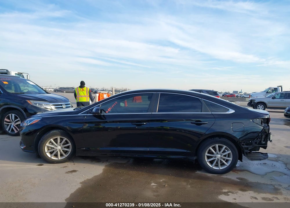 2018 HYUNDAI SONATA SE VIN: 5NPE24AF4JH702143