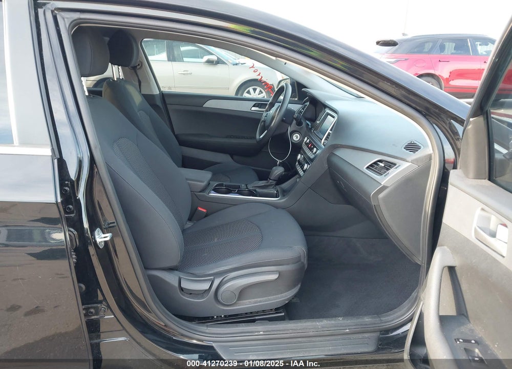 2018 HYUNDAI SONATA SE VIN: 5NPE24AF4JH702143
