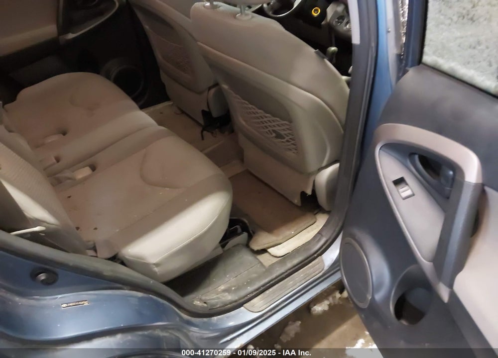 2006 TOYOTA RAV4 LIMITED VIN: JTMBD31V565047447
