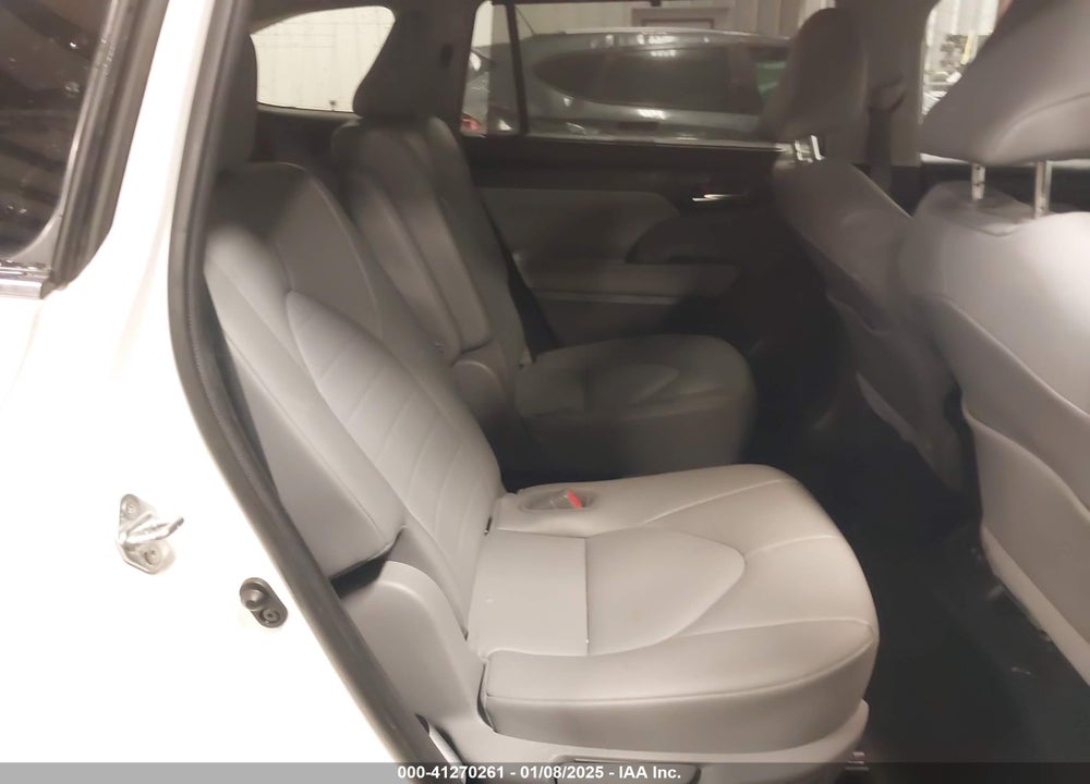 2021 TOYOTA HIGHLANDER XLE VIN: 5TDGZRBHXMS111489