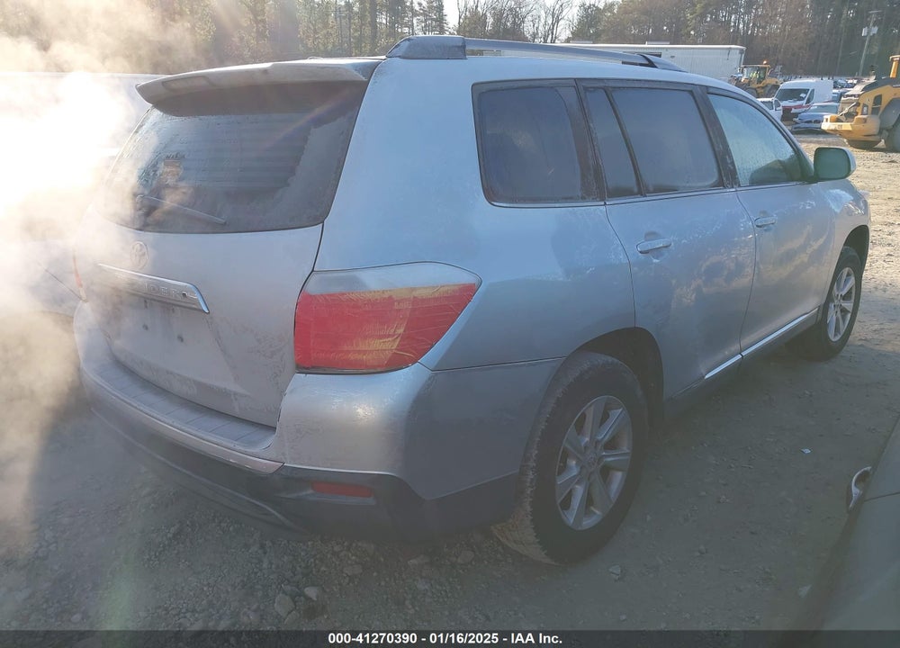 2011 TOYOTA HIGHLANDER SE VIN: 5TDZK3EH3BS037657