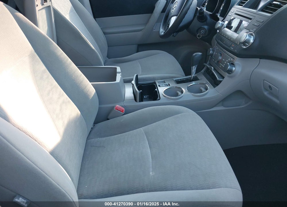 2011 TOYOTA HIGHLANDER SE VIN: 5TDZK3EH3BS037657