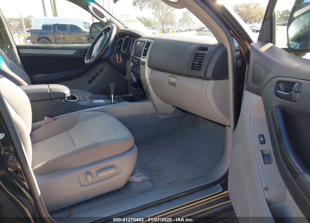 2007 TOYOTA 4RUNNER SR5 V8 VIN: JTEZT14R670028386