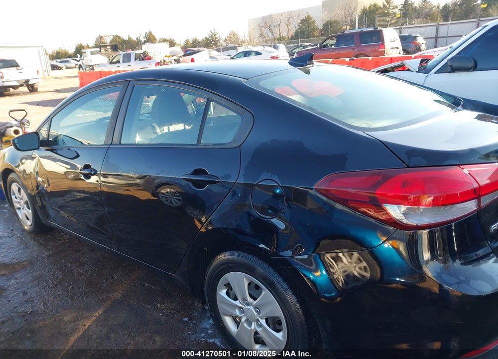 2018 KIA FORTE VIN: 3KPFL4A76JE199732