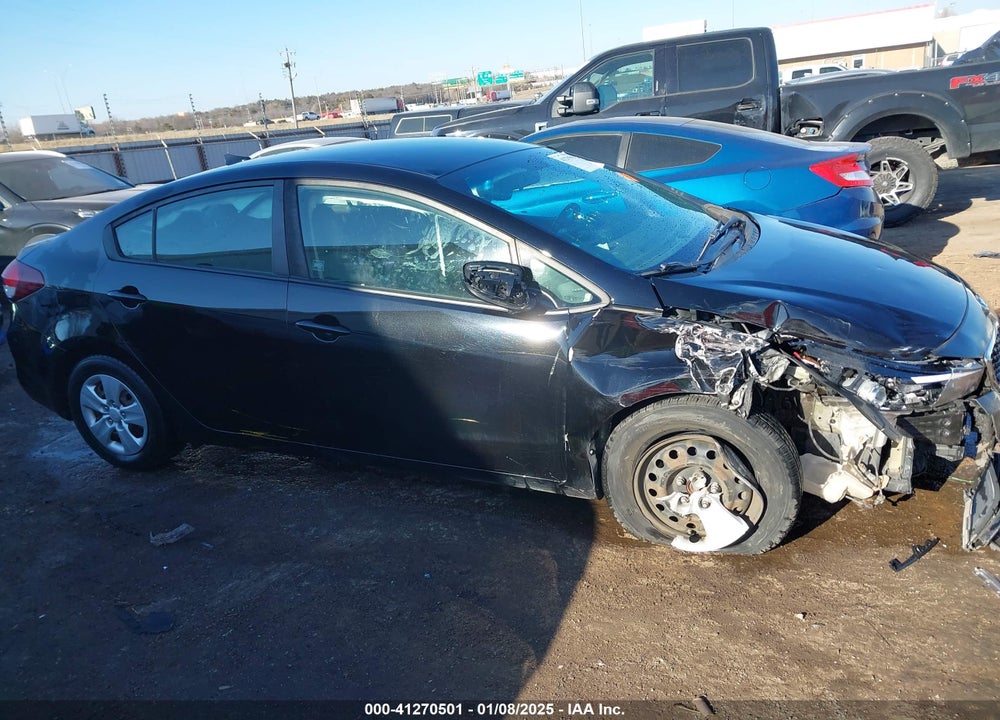2018 KIA FORTE VIN: 3KPFL4A76JE199732