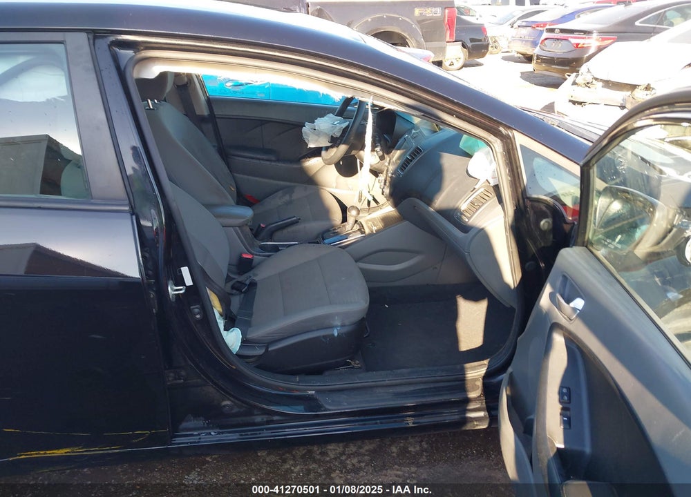2018 KIA FORTE VIN: 3KPFL4A76JE199732