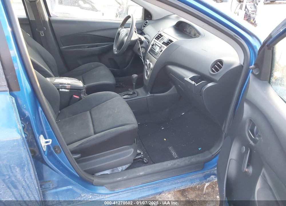 2009 TOYOTA YARIS VIN: JTDBT903791330661