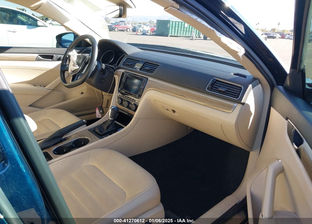 2018 VOLKSWAGEN PASSAT 2.0T SEL PREMIUM VIN: 1VWCA7A30JC012786
