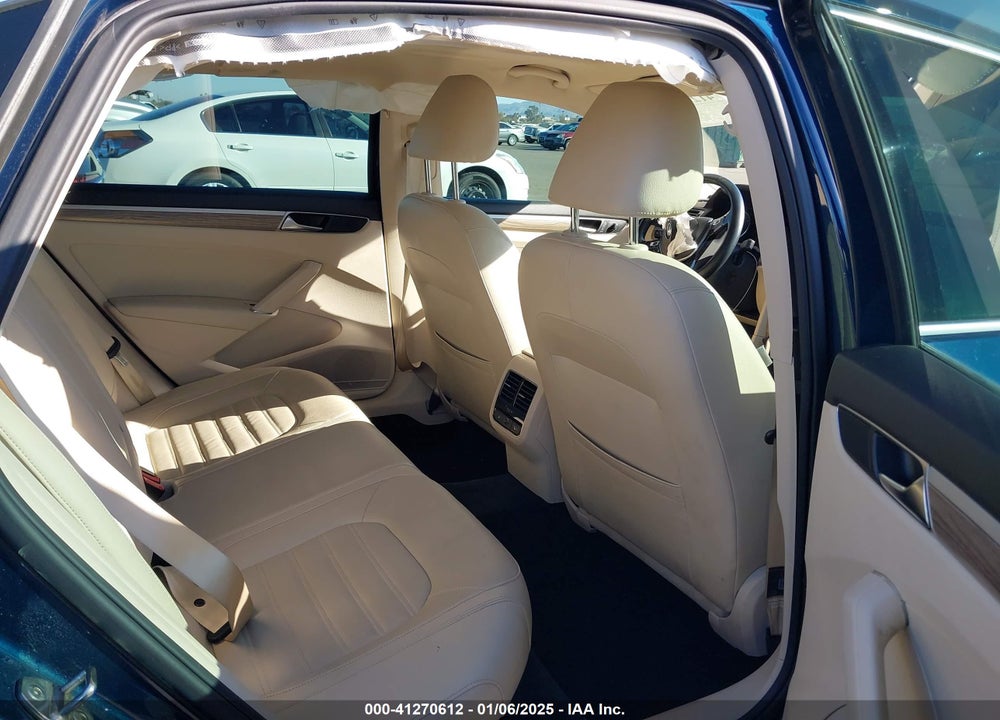 2018 VOLKSWAGEN PASSAT 2.0T SEL PREMIUM VIN: 1VWCA7A30JC012786