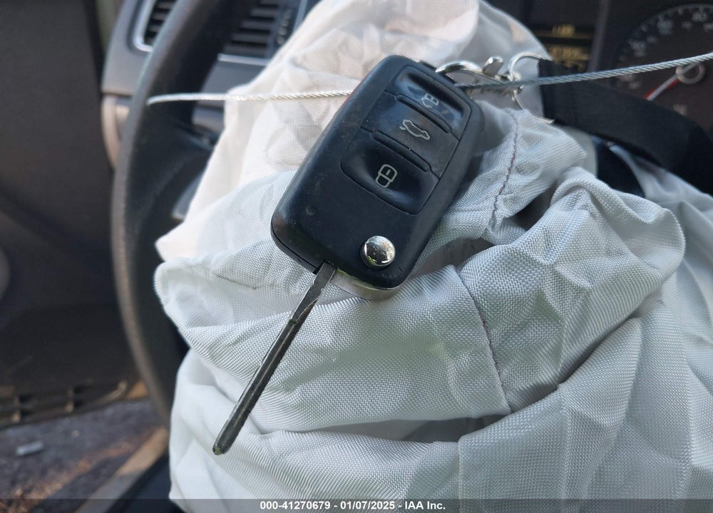 2014 VOLKSWAGEN JETTA VIN: 3VW2K7AJ5EM247096