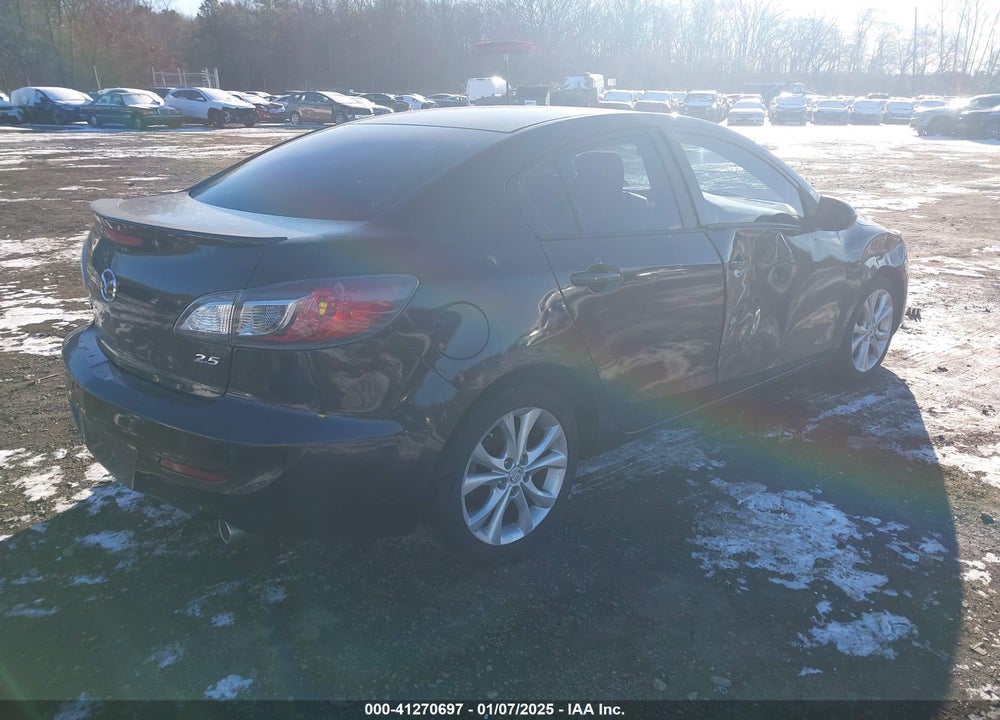 2011 MAZDA MAZDA3 VIN: JM1BL1U63B1447584