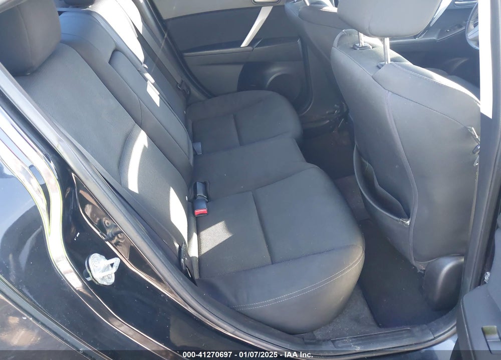 2011 MAZDA MAZDA3 VIN: JM1BL1U63B1447584