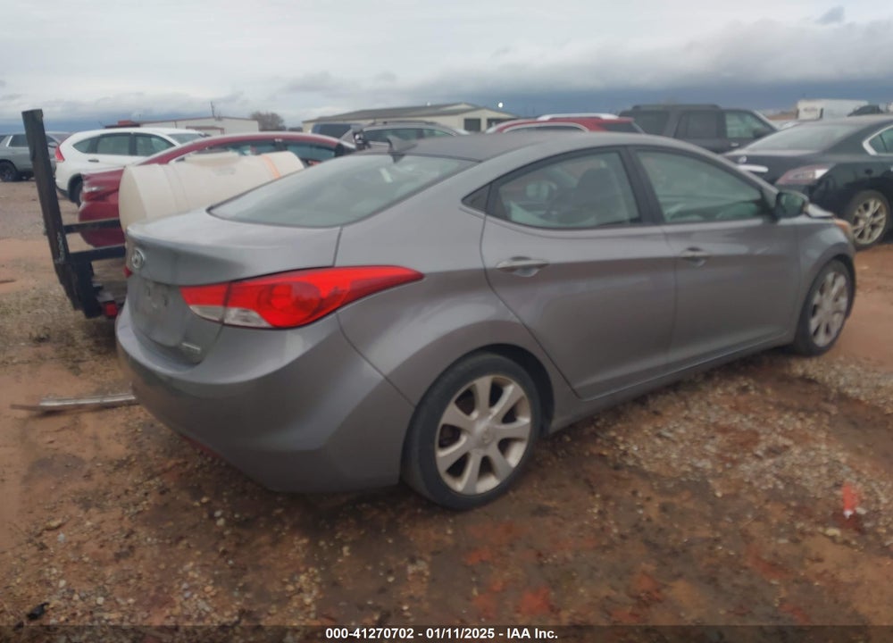 2013 HYUNDAI ELANTRA VIN: KMHDH4AE9DU632923