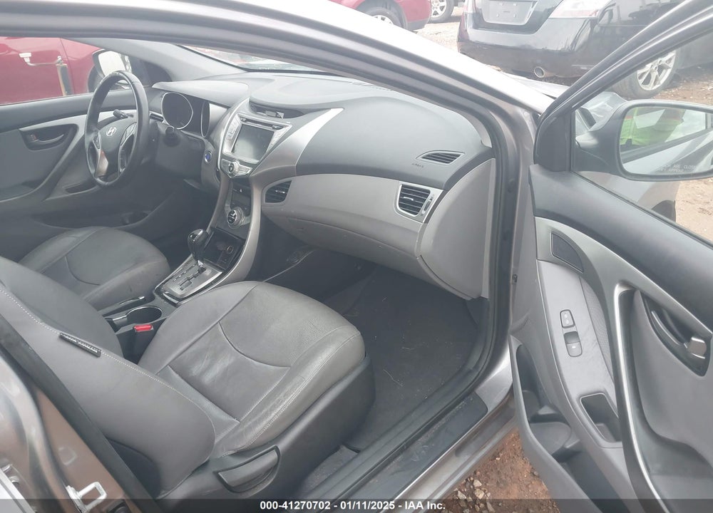 2013 HYUNDAI ELANTRA VIN: KMHDH4AE9DU632923